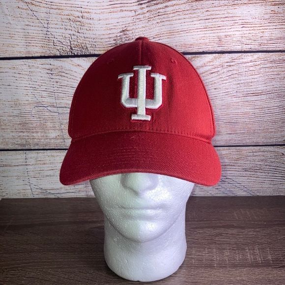 Men's Top of the World Crimson Indiana Hoosiers Red & White Fitted Hat - Picture 1 of 12